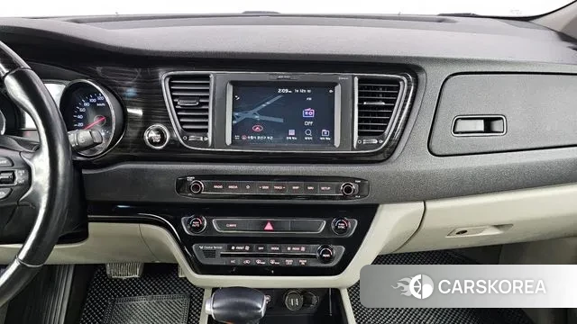 Kia The New Carnival 2019 Черный из Кореи, фото 5