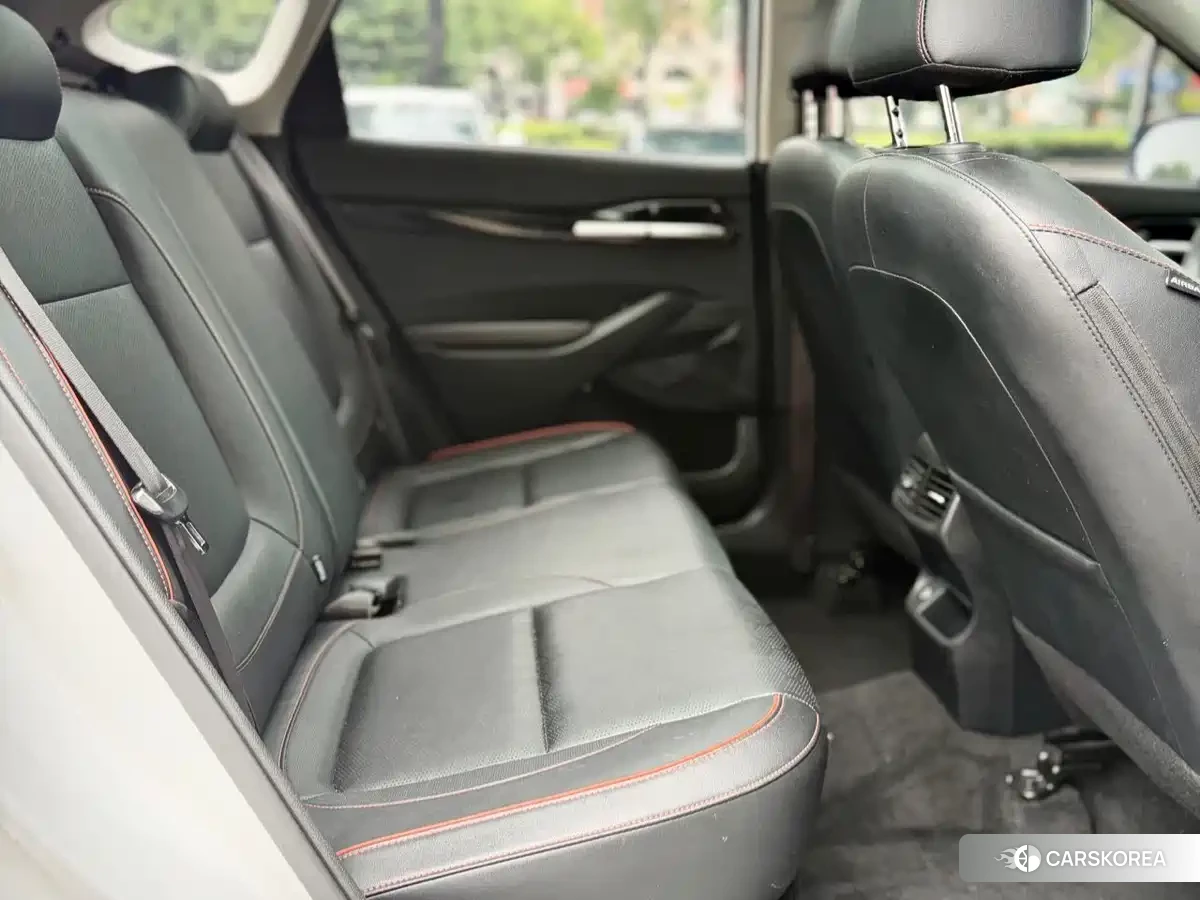 Kia Seltos 2023 Белый из Китая, фото 5