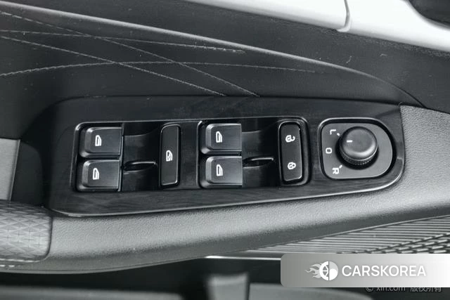 Geely Automobile Emgrand 2023 Темно-серый из Китая, фото 5