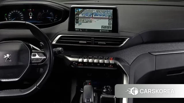 Peugeot 3008 second generation 2018 Белый из Кореи, фото 5