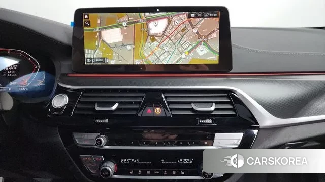 BMW 5 Series (G30) 2022 Белый из Кореи, фото 5