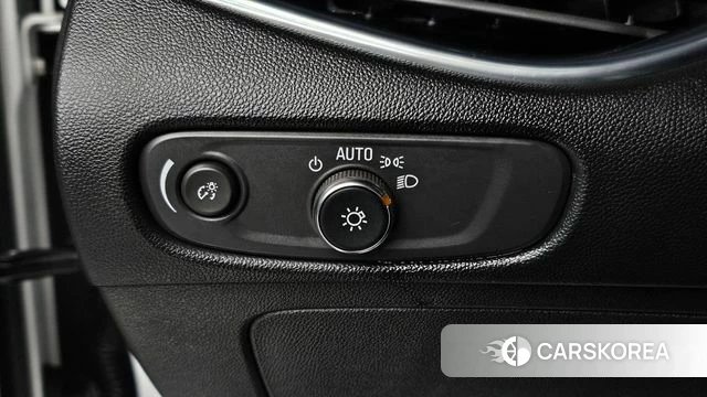 Chevrolet (GM Daewoo) The New Malibu 2021 Белый из Кореи, фото 5