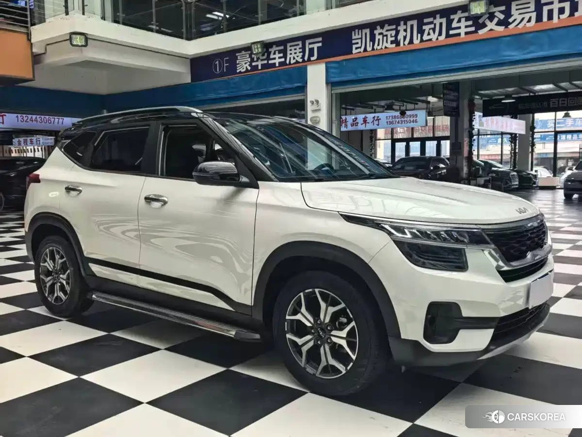 Kia KX3 2022 Белый из Китая, фото 5