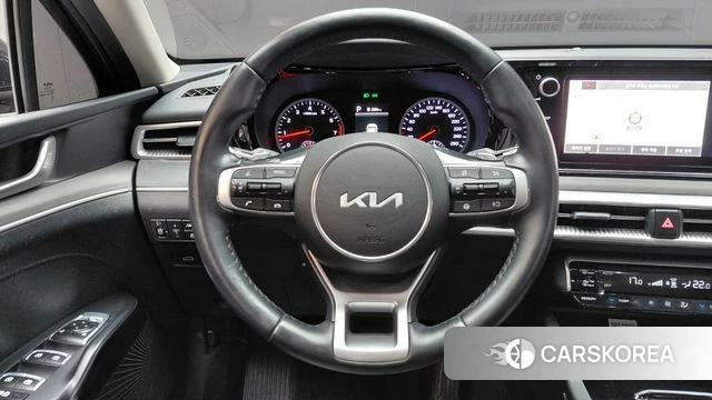 Kia K5 3rd generation 2023 Черный из Кореи, фото 5