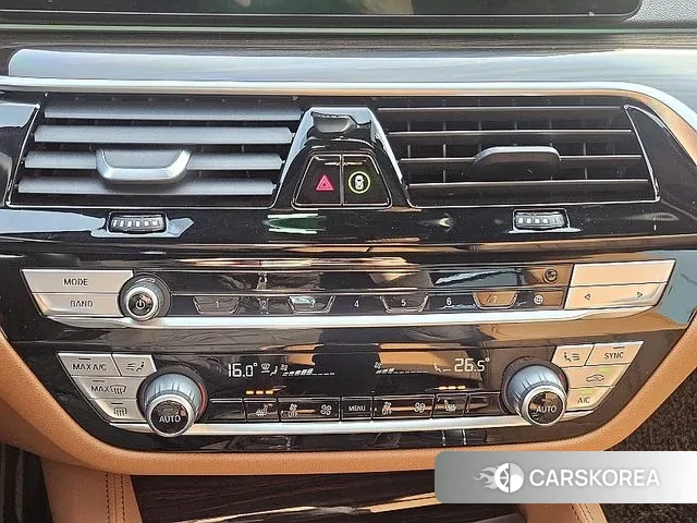 BMW 5 Series (G30) 2022 Белый из Кореи, фото 5