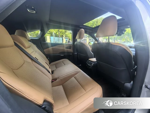 Lexus RX PHEV 2023 Серебристо-серый из Китая, фото 5