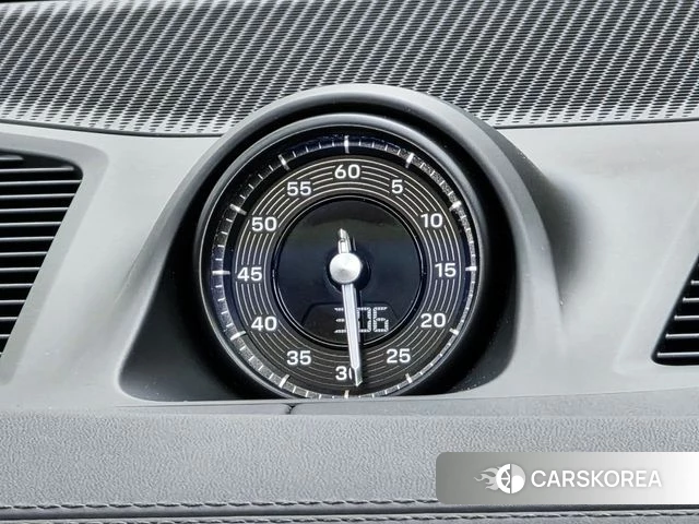 Porsche Cayenne (PO536) 2024 Цвет галактики из Кореи, фото 5