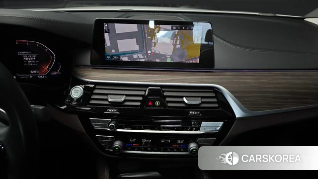 BMW 5 Series (G30) 2020 Белый из Кореи, фото 5