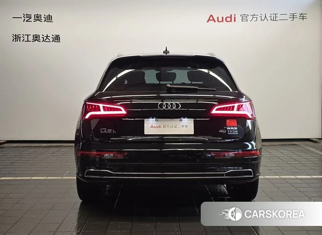 Audi Q5L 2021 Черный из Китая, фото 5