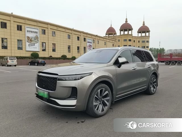 Ideal car Ideal ONE 2023 Серебристо-серый из Китая, фото 5