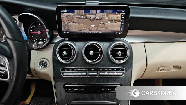 Mercedes-Benz C-Class W205 2019 Серебристо-серый из Кореи, фото 5