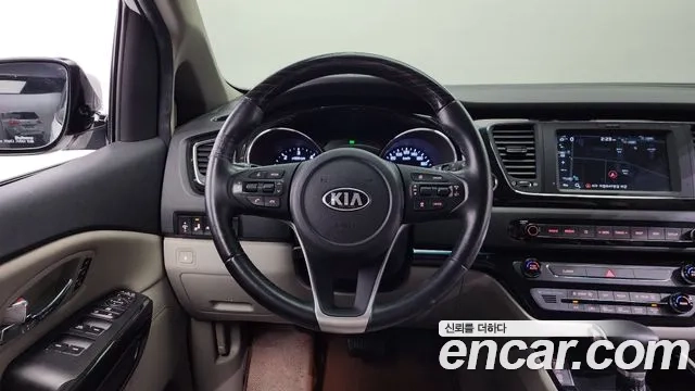 Kia The New Carnival 2019 Белый из Кореи, фото 5