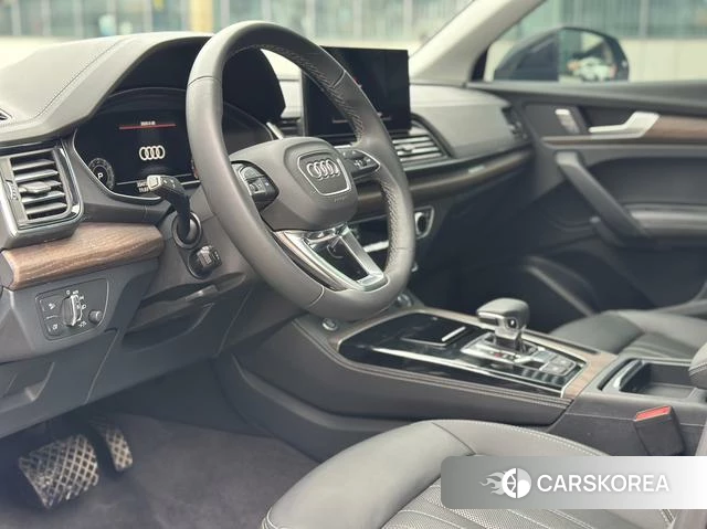 Audi Q5L 2024 Черный из Китая, фото 5