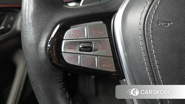 BMW 5 Series (G30) 2021 Белый из Кореи, фото 5