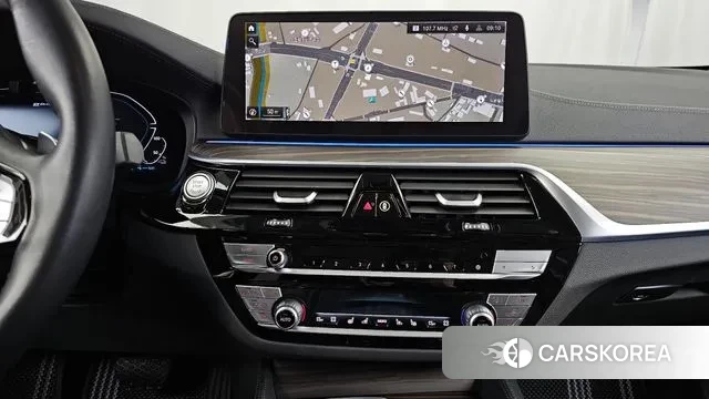 BMW 5 Series (G30) 2022 Белый из Кореи, фото 5