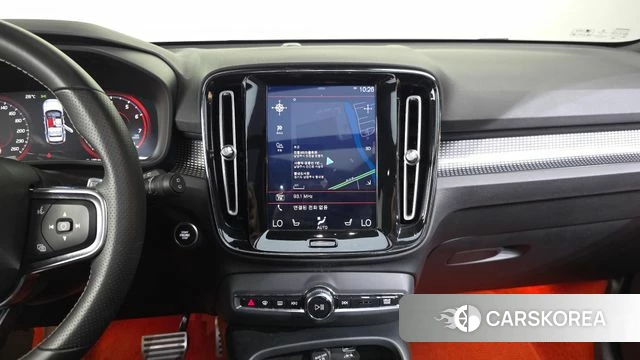 Volvo XC40 2019 Белый из Кореи, фото 5