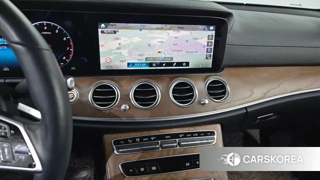 Mercedes-Benz E-Class W213 2021 Белый из Кореи, фото 5