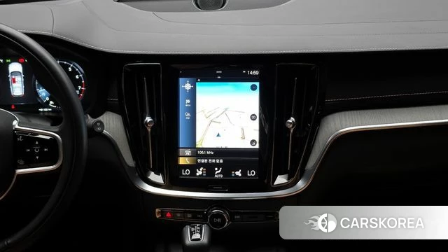 Volvo V60 Cross-Country 2nd Generation 2020 Белый из Кореи, фото 5