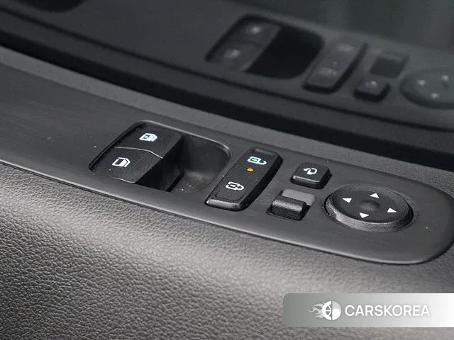 Hyundai Staria 2025 Серебристо-серый из Кореи, фото 5