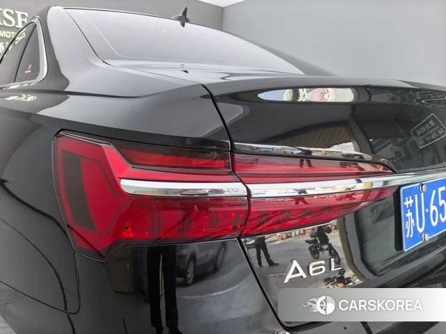 Audi A6L 2022 Черный из Китая, фото 5