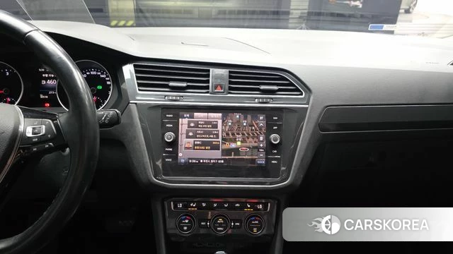 Volkswagen Tiguan second Generation 2020 Серебряный из Кореи, фото 5