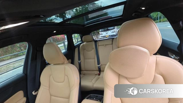 Volvo XC60 second Generation 2023 Белый из Кореи, фото 5