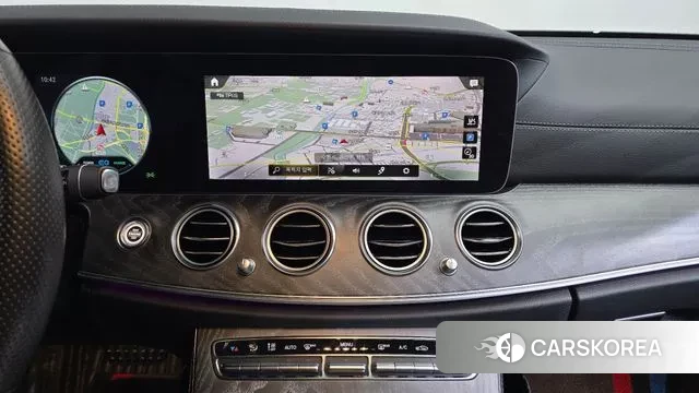 Mercedes-Benz E-Class W213 2022 Серебристо-серый из Кореи, фото 5