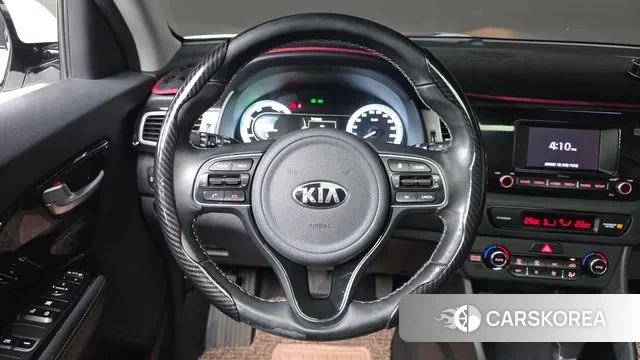 Kia Niro 2018 Белый из Кореи, фото 5