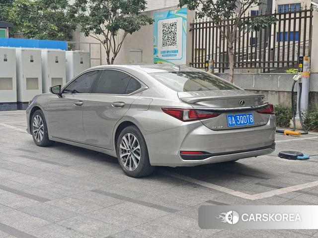 Lexus ES 2022 Шампань из Китая, фото 5