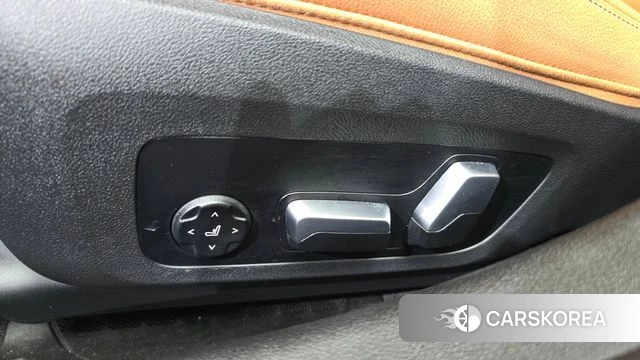 BMW 3 Series (G20) 2023 Белый из Кореи, фото 5