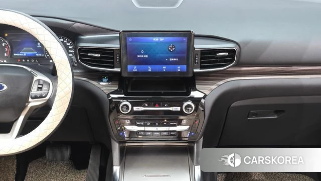 Ford Explorer 6th Generation 2021 Белый из Кореи, фото 5