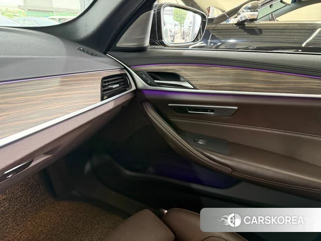 BMW 5 Series (G30) 2019 Черный из Кореи, фото 5