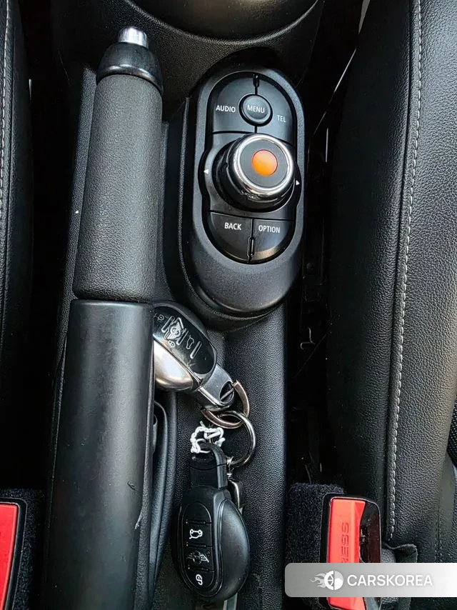 Mini Cooper 2018 Жемчужный цвет из Кореи, фото 5