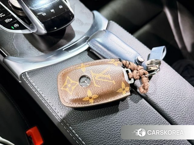 Mercedes-Benz C-Class W205 2021 Белый из Кореи, фото 5