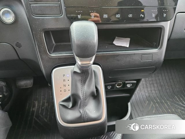 Hyundai Staria 2024 Черный из Кореи, фото 5