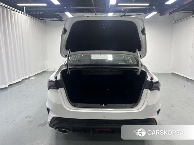 Geely Automobile Binrui 2026 Белый из Китая, фото 5