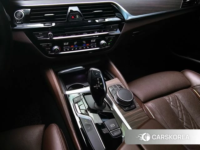 BMW 5 Series (G30) 2018 Черный из Кореи, фото 5