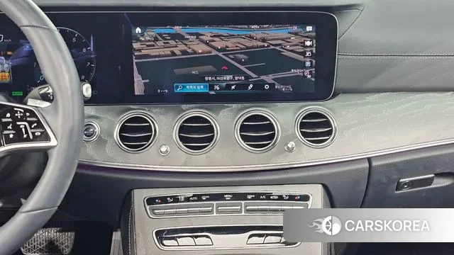 Mercedes-Benz E-Class W213 2022 Белый из Кореи, фото 5