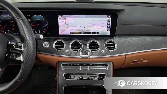 Mercedes-Benz E-Class W213 2021 Белый из Кореи, фото 5