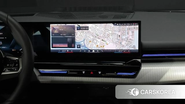BMW 5 Series (G60) 2024 Серебристо-серый из Кореи, фото 5