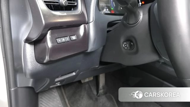 Lexus UX300h 2024 Серый из Кореи, фото 5