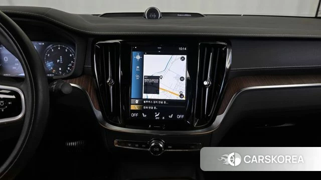 Volvo S60 3rd generation 2021 Белый из Кореи, фото 5