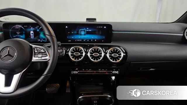 Mercedes-Benz A-Class W177 2021 Белый из Кореи, фото 5