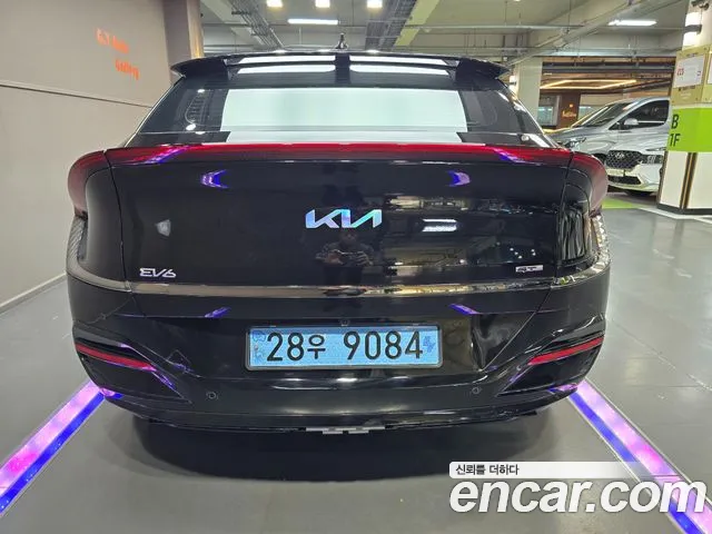 Kia EV6 2023 Черный из Кореи, фото 5