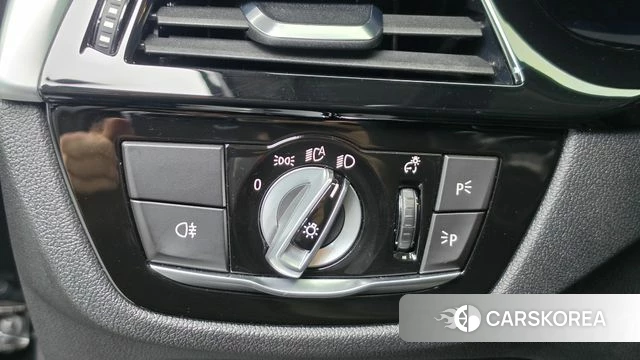 BMW 5 Series (G30) 2022 Черный из Кореи, фото 5