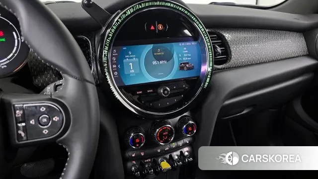 Mini Cooper Electric 2022 Черный из Кореи, фото 5