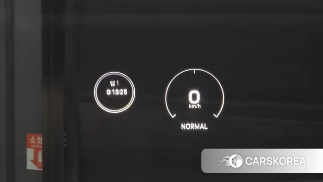 Porsche Taycan 2023 Светло-серебряный цвет из Кореи, фото 5