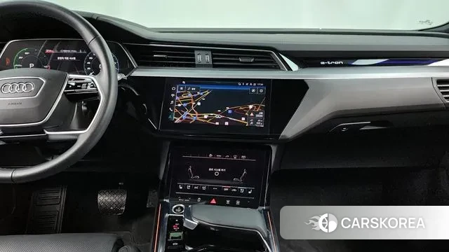 Audi e-Tron 2022 Белый из Кореи, фото 5