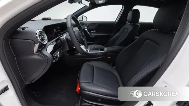 Mercedes-Benz A-Class W177 2025 Белый из Кореи, фото 5