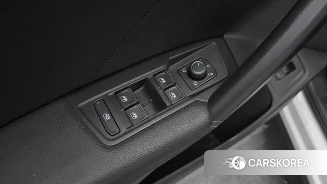 Volkswagen Tiguan second Generation 2023 Белый из Кореи, фото 5